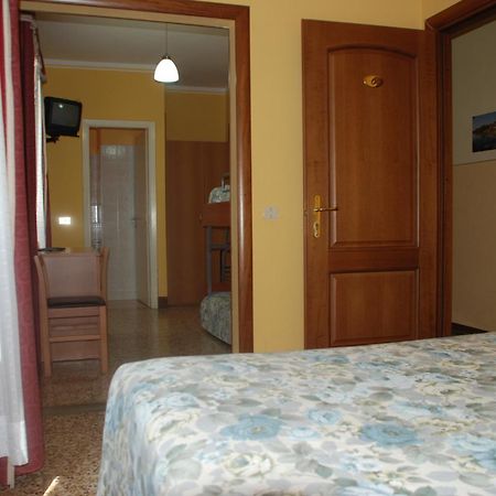 Hotel Villa Ruscello Бавено Экстерьер фото