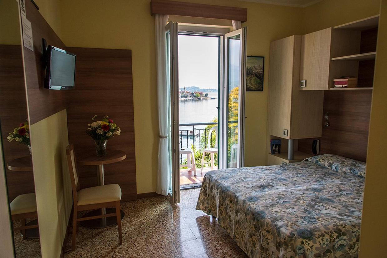 Hotel Villa Ruscello Бавено Экстерьер фото