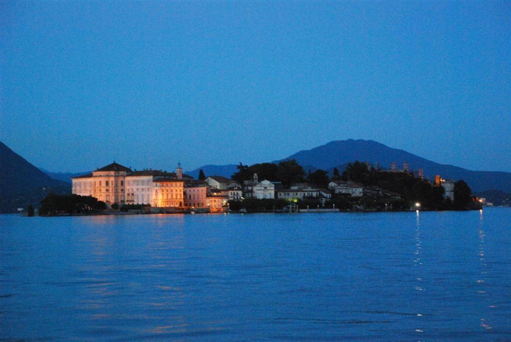 Hotel Villa Ruscello Бавено Экстерьер фото